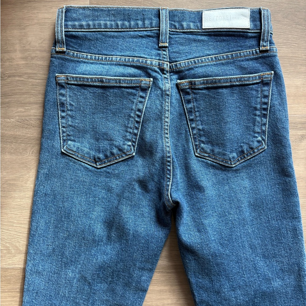 Re/Done Raw Hem Crop Straight Leg Jean - Picture 3 of 7